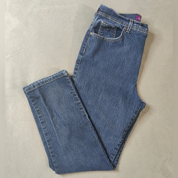 Gloria Vanderbilt Denim - GLORIA VANDERBILT Amanda Average Denim Jeans